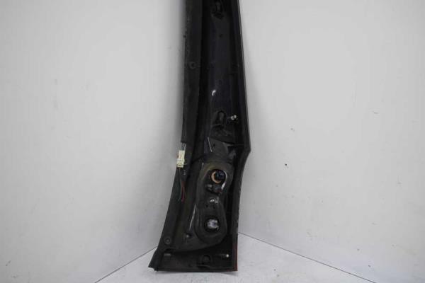 FEU ARRIERE GAUCHE MITSUBISHI GRANDIS - Vue 2